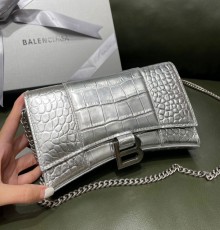 Balenciag* Hourglass Wallet on chain B버클 크로스 백 B656050