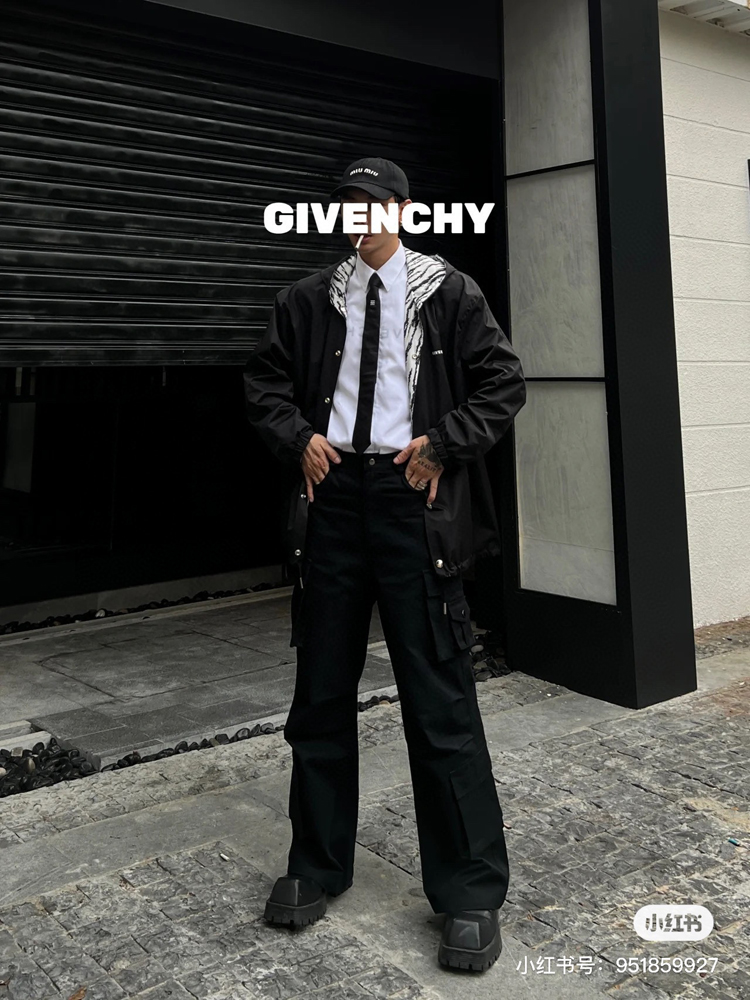 Givench* 22FW 양면 바람막이 자켓 - V공장