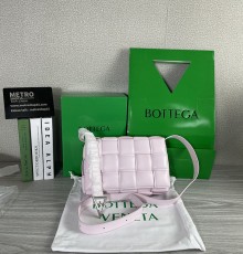 Bottega Venet* 카세트백 핑크